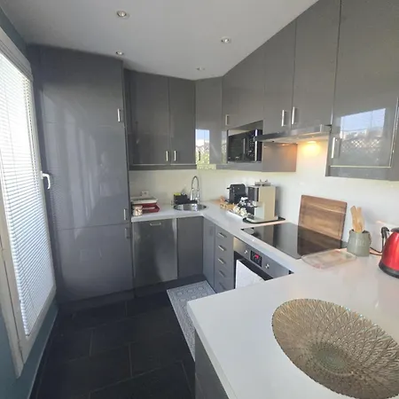 Penthouse Vue Tour Eiffel 2 Parkings Free - 2 Terrasses - Entierement Climatise Porte De Versailles 4 - 6 Pers Apartamento *